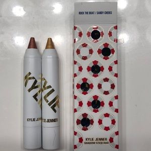 Kylie Jenner Shadow Stick Duo